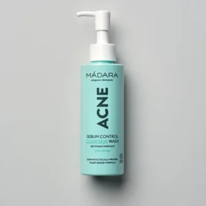 ACNE Sebum Control -talin eritystä kontrolloiva puhdistusaine Merkkituote