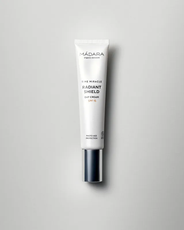 Löytö TIME MIRACLE Radiant Shield -heleyttävä päivävoide SPF15